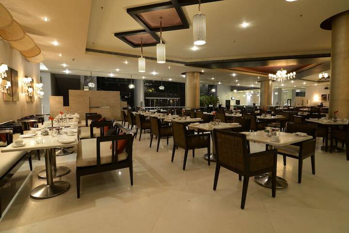 Dining 73 of 133