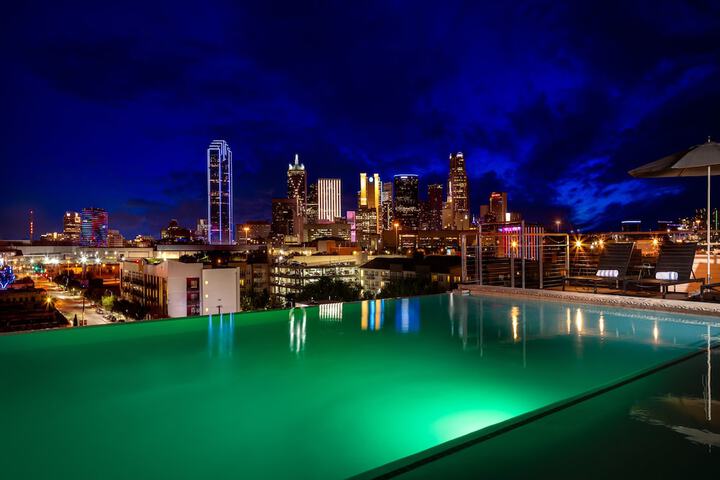 Pool Hotel
