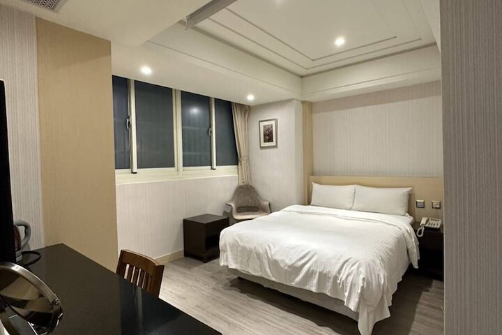 Room 19 of 42