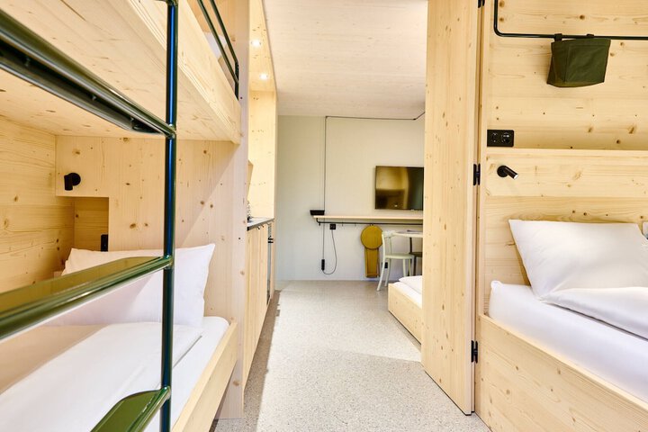 Room 5 of 31