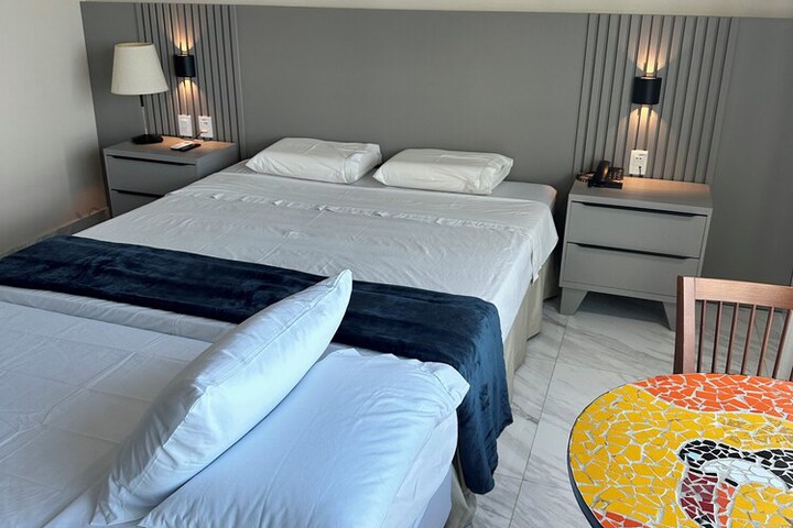 Room 14 of 28