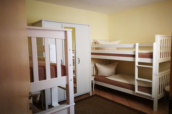 Room 16 of 35