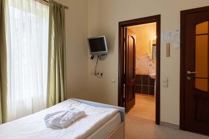 Room 27 of 262