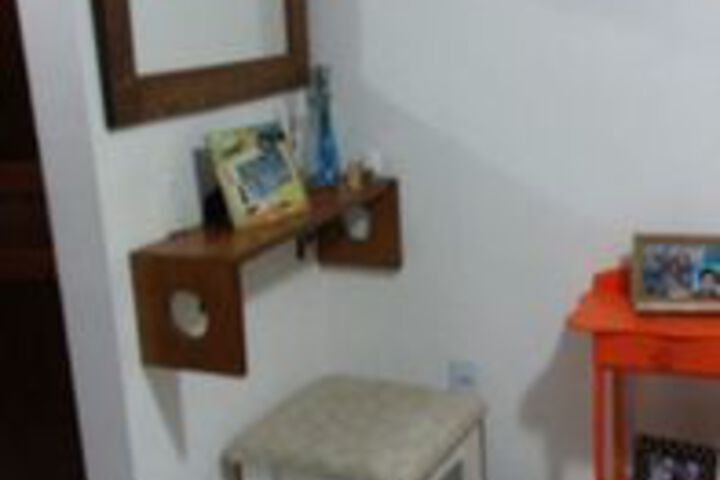 Room 28 of 42