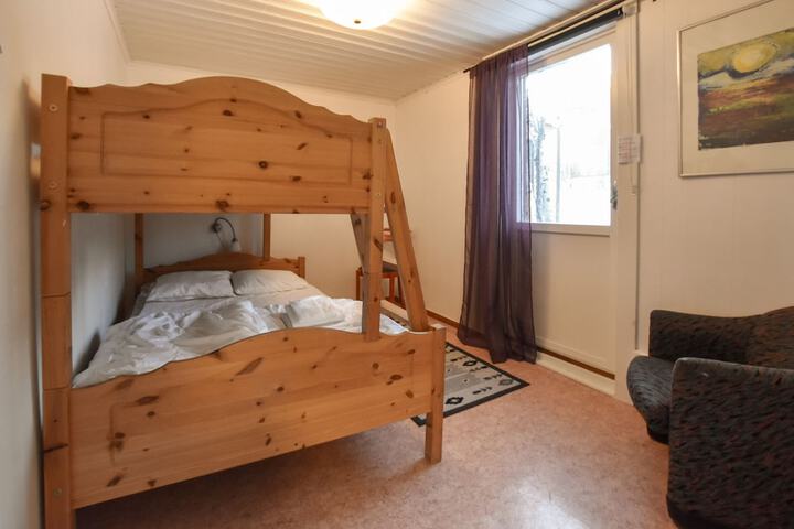 Room 16 of 94