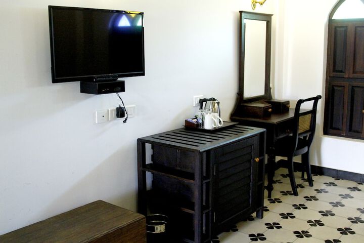 Room 12 of 26