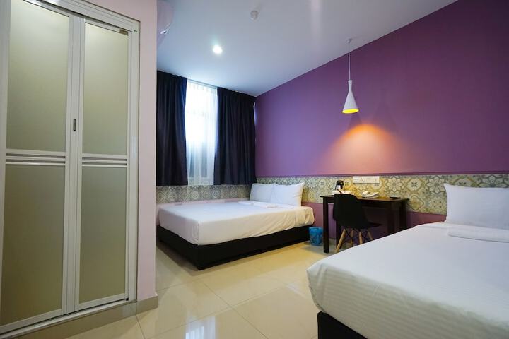 Room 8 of 36