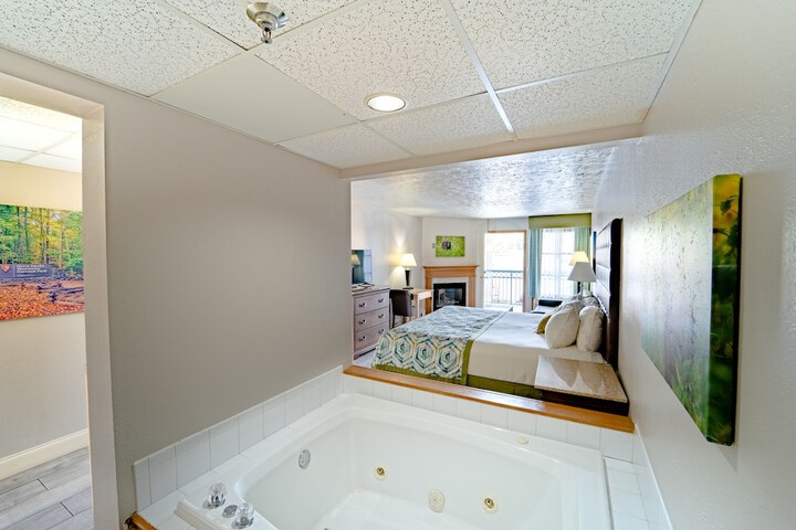 Room 8 of 47