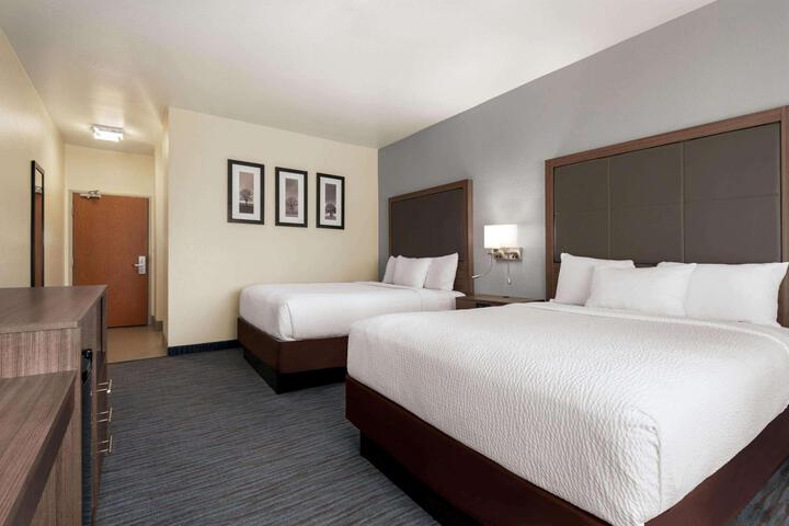 Room 14 of 30