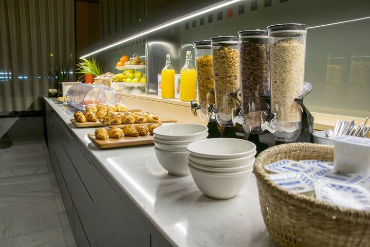 Breakfast buffet
