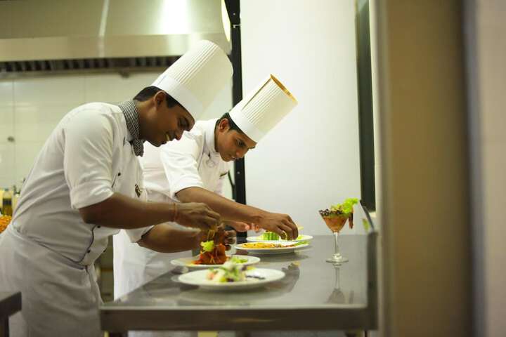 Dining 35 of 63