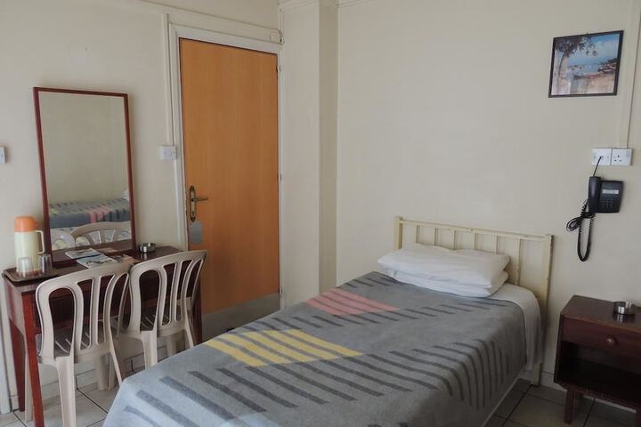 Room 4 of 21