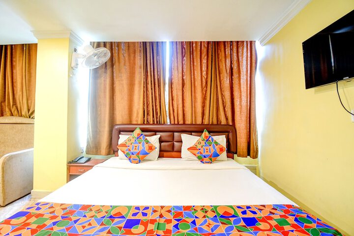 Room 22 of 38