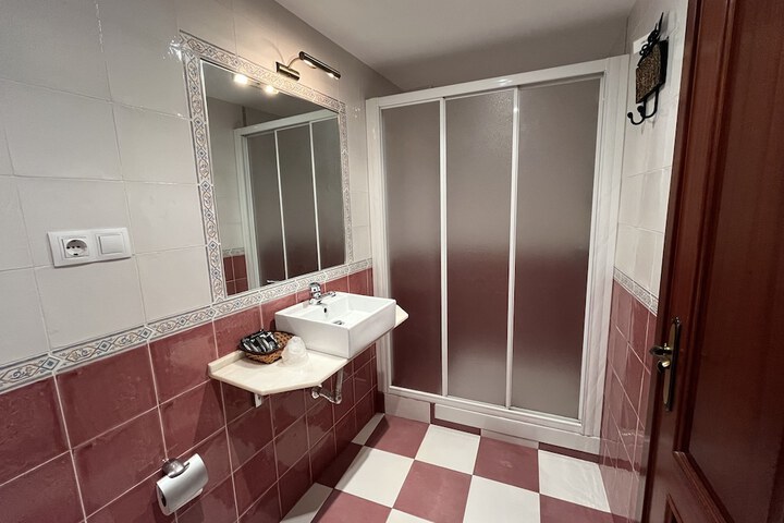 Room 49 of 95