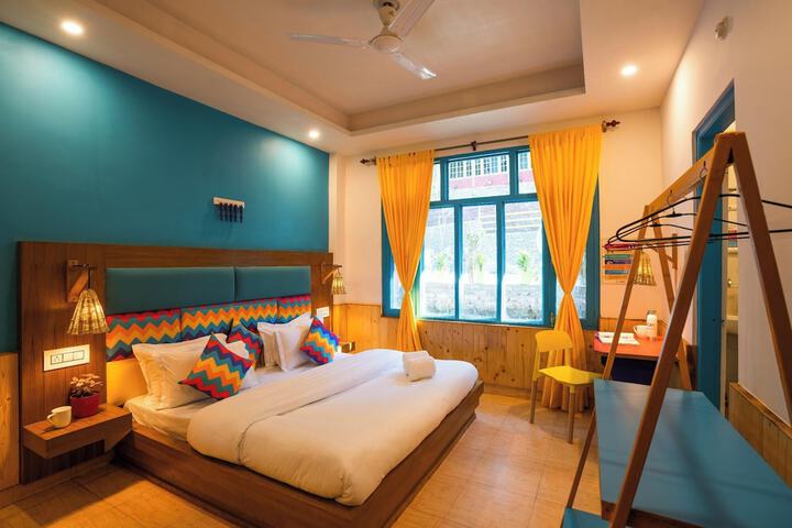 Room 43 of 70