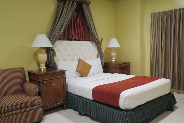 Room 19 of 39