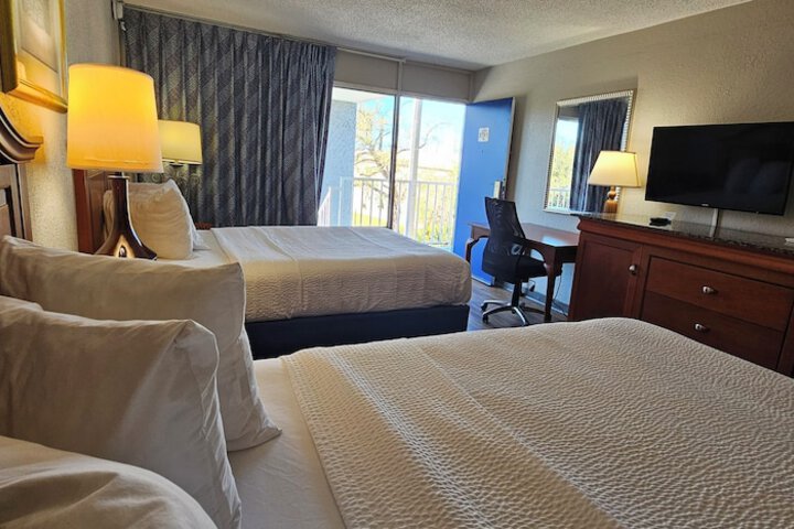 Room 8 of 47