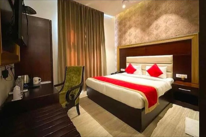 Room 14 of 40