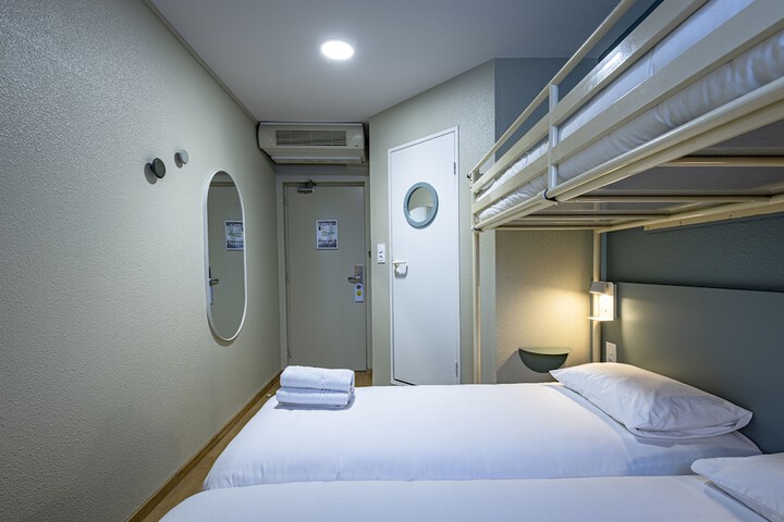 Room 14 of 29