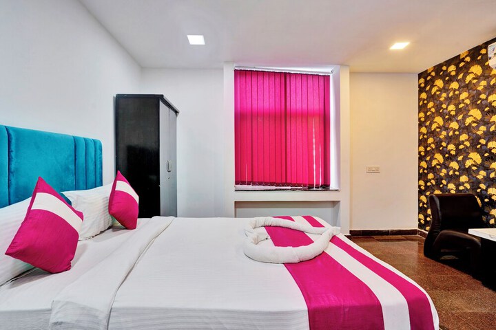 Room 7 of 10