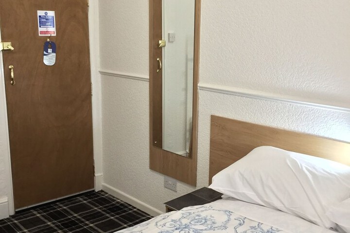 Room 20 of 131