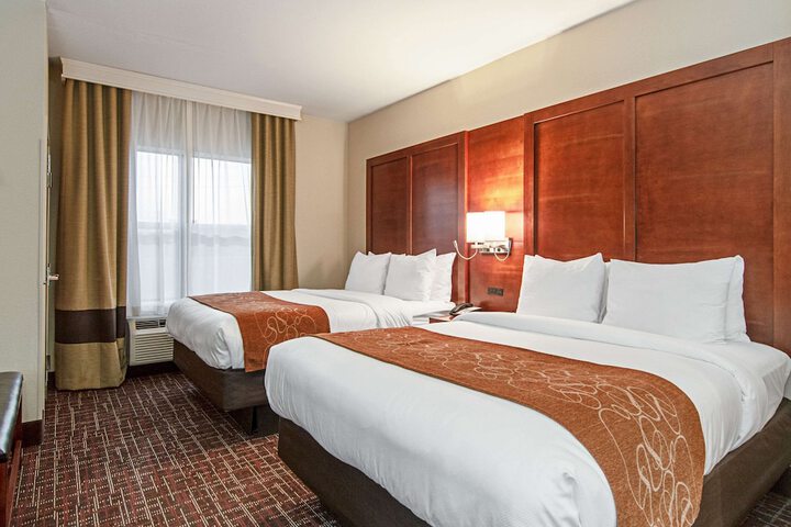1 King Bed Suite (15 of 23)