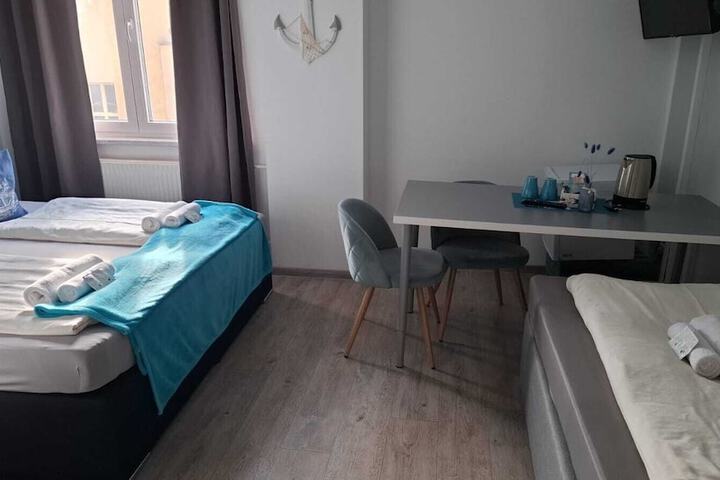 Room 17 of 39