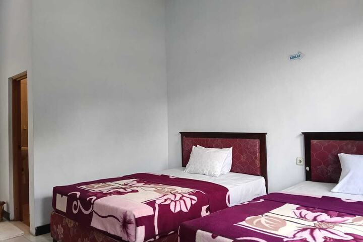 Room 14 of 48