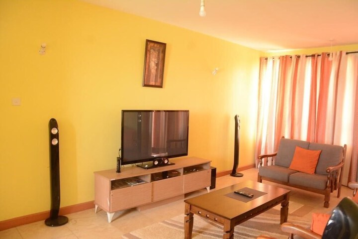 Room 6 of 8