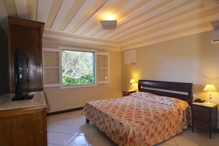 Room 6 of 6