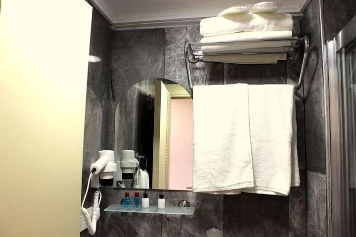 Room 20 of 29