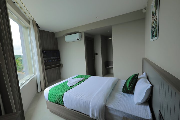 Room 11 of 40