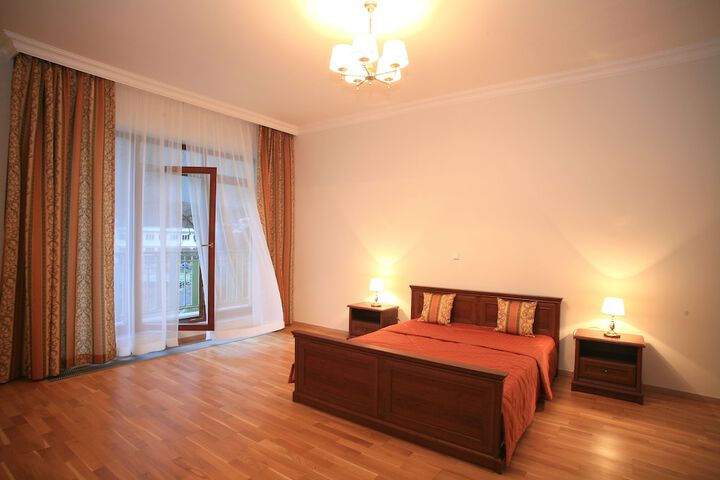 Room 5 of 51