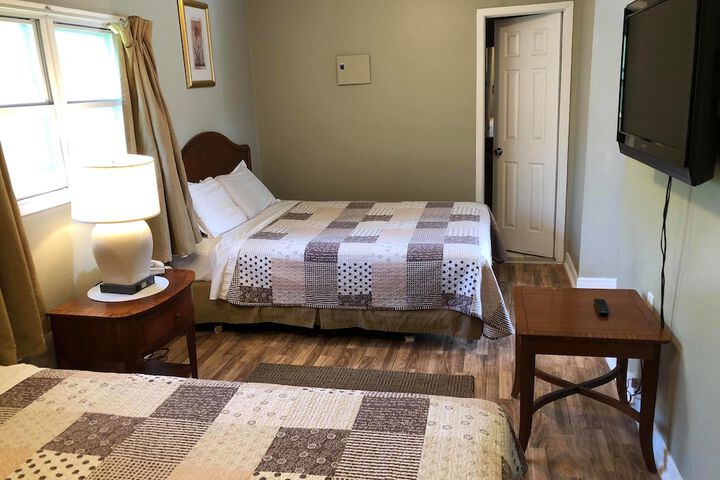 Room 6 of 23