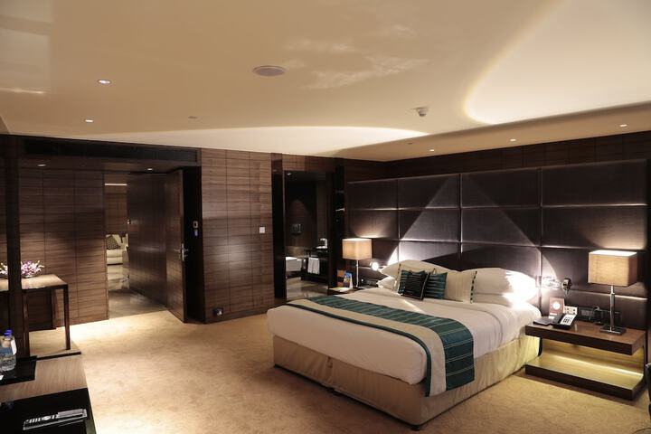 Room 17 of 84