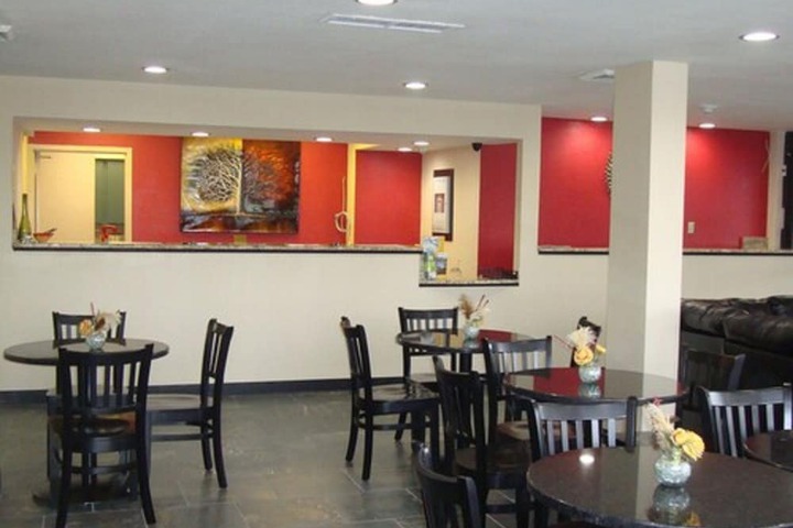 Lobby lounge