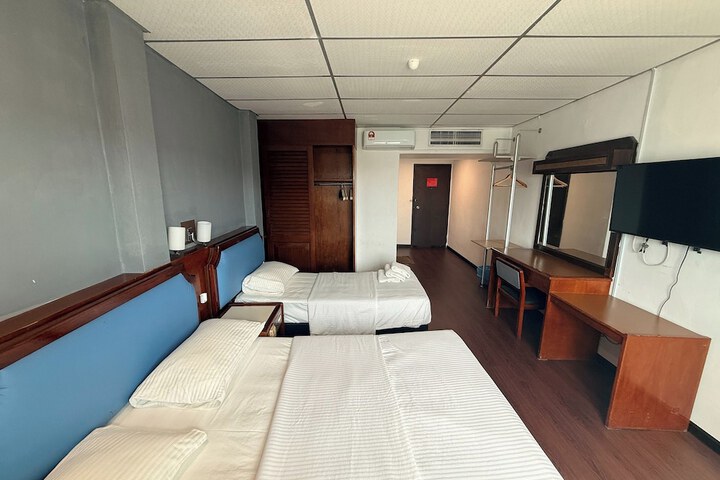 Room 29 of 86