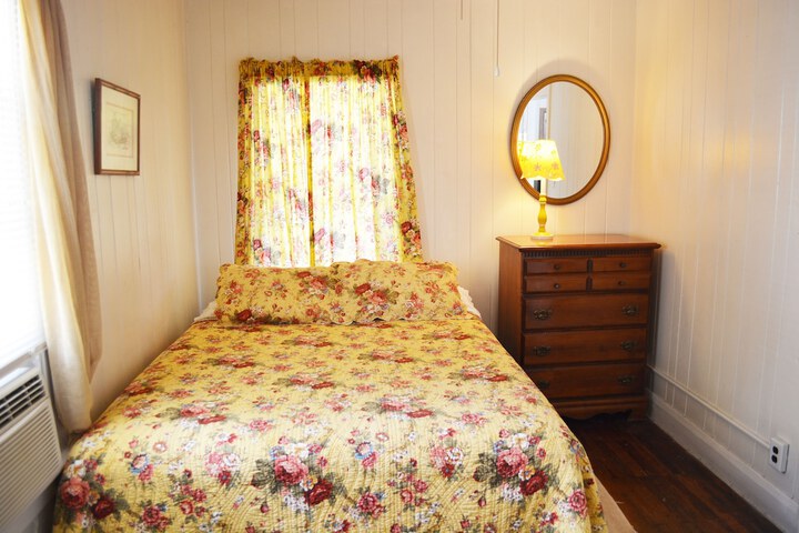 Room 21 of 139