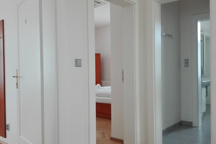Room 42 of 324