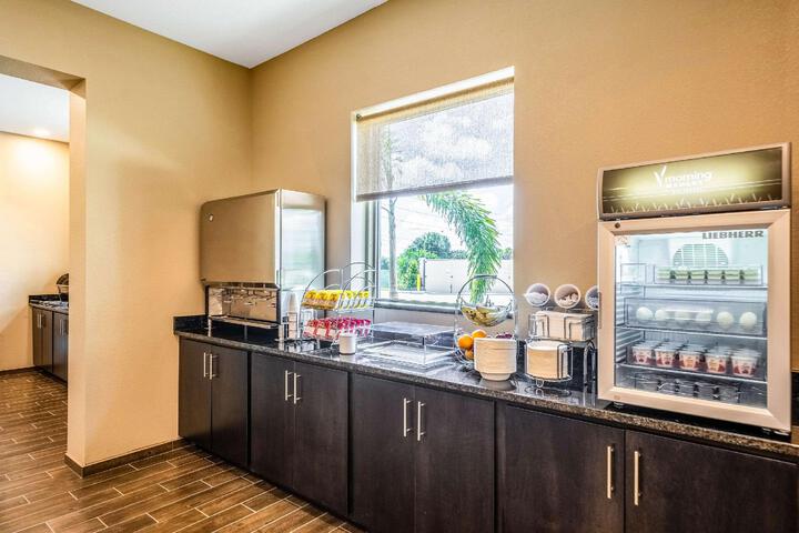 Breakfast/Coffee Service 2 of 16