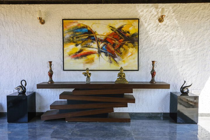Entrance & Lobby