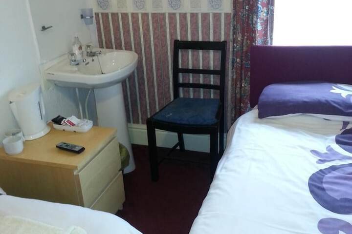 Room 13 of 72