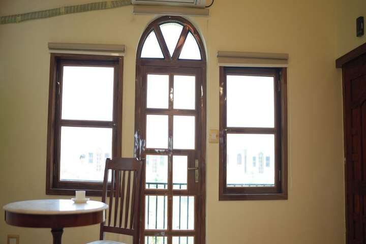 Room 2 of 34