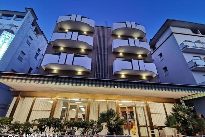 Hotel Mediteraneo