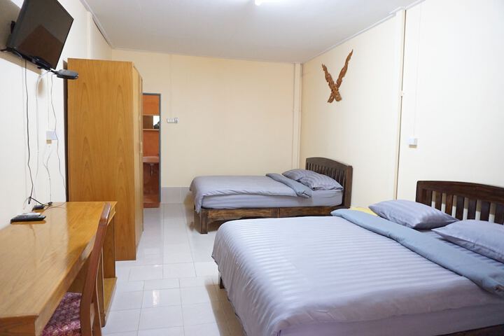 Room 37 of 44