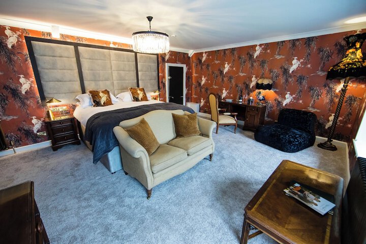 Room 31 of 240