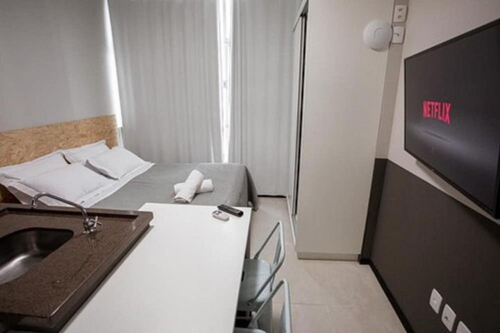 Room 9 of 40