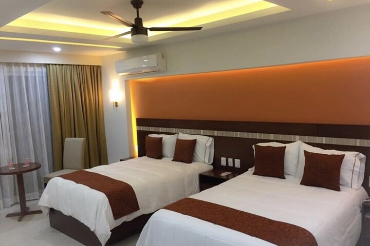 Room 14 of 36