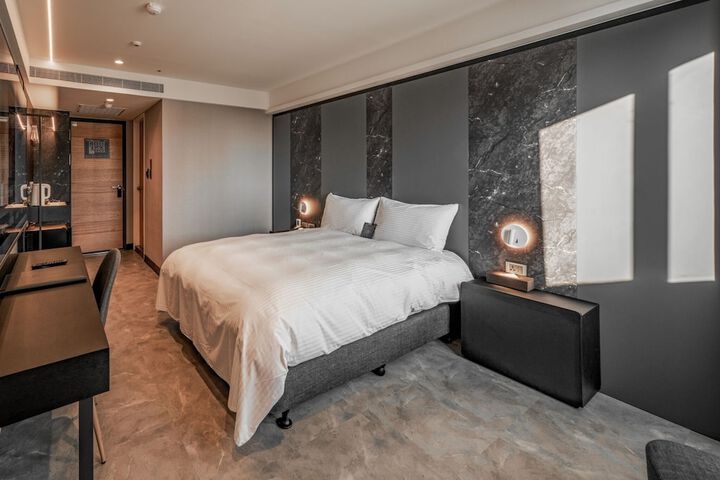 Room 18 of 44