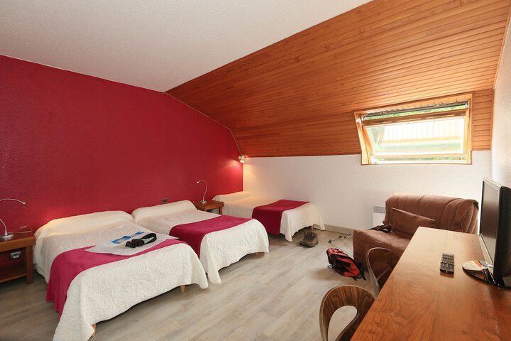 Room 2 of 19